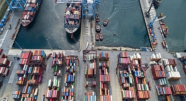 Drewry'nin Dünya Konteyner Endeksi (WCI) bu hafta %7 artışla 40'lık konteyner başına 5.117 dolara yükseldi.