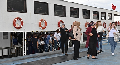 Manisalı Kadınlara Körfez Turu Düzenlendi