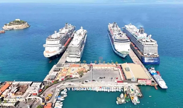 Bahamalar Bayraklı Silver Ray Kuşadası’nda