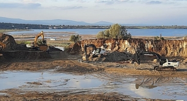 Aliağa'da Sulak Alan Yok Sayılarak İnşa Edilen Yat İmalat Tesisi, Daha Da Genişliyor