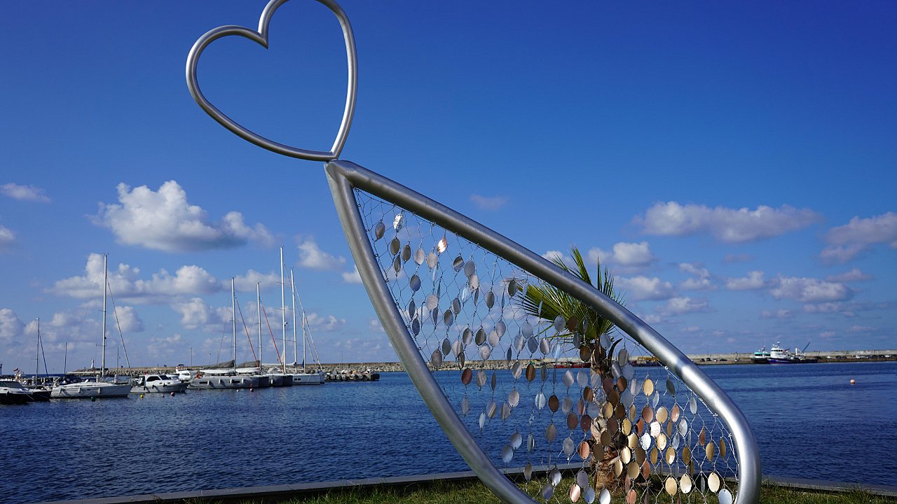 Atıklardan oluşturulan sanat eseri, Şile Yat Limanı’nda sergilenmeye başladı