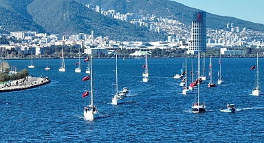 Yelkenler Cumhuriyet coşkusuyla doldu 