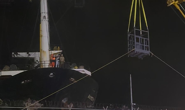 İzmir Aliağa’da HAMID-S gemisi karaya oturdu: 18 denizci tahliye edildi