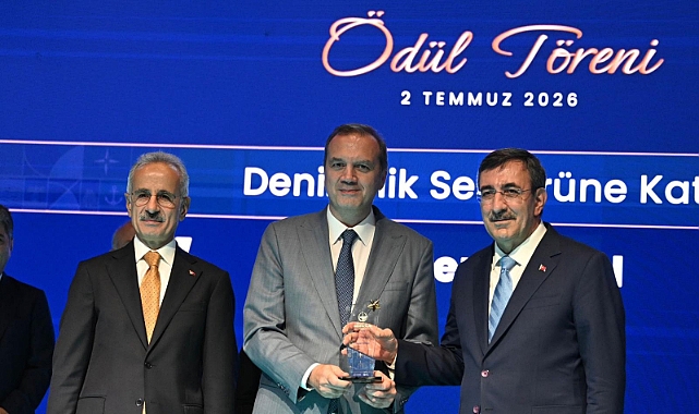 Tamer Kıran’ 5. Türkiye Denizcilik Zirvesi Ödül Töreni’nde “Denizcilik Sektörüne Katkı” Ödülü Aldı